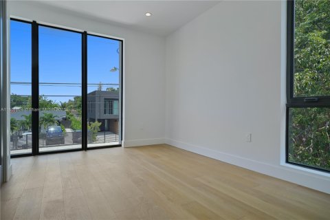 Villa ou maison à vendre à Miami, Floride: 3 chambres, 155.7 m2 № 1951335 - photo 21