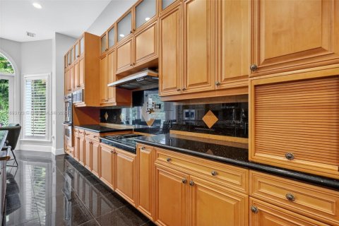 Villa ou maison à vendre à Pinecrest, Floride: 6 chambres, 675.49 m2 № 1956945 - photo 14