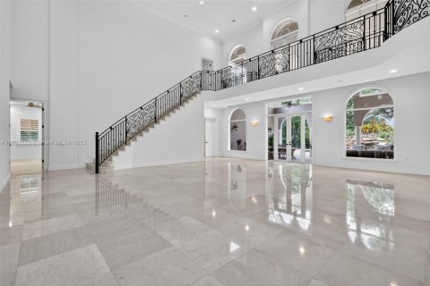 Villa ou maison à vendre à Pinecrest, Floride: 6 chambres, 675.49 m2 № 1956945 - photo 5