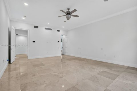 Villa ou maison à vendre à Pinecrest, Floride: 6 chambres, 675.49 m2 № 1956945 - photo 27