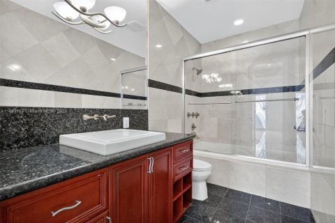 Villa ou maison à vendre à Pinecrest, Floride: 6 chambres, 675.49 m2 № 1956945 - photo 18