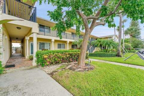 Appartement à louer à Pompano Beach, Floride: 1 chambre, 65.03 m2 № 2303794 - photo 2