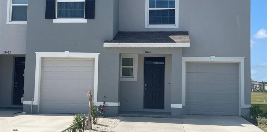 Adosado en Wesley Chapel, Florida 3 dormitorios, 163.32 m2 № 1835505