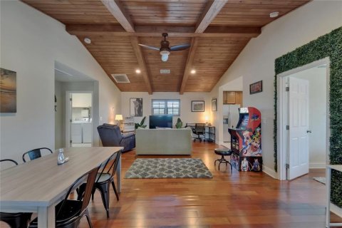 Casa en venta en Tampa, Florida, 3 dormitorios, 133.22 m2 № 1740515 - foto 5
