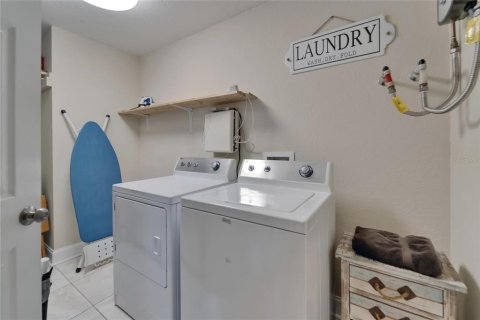 Casa en venta en Tampa, Florida, 3 dormitorios, 133.22 m2 № 1740515 - foto 12