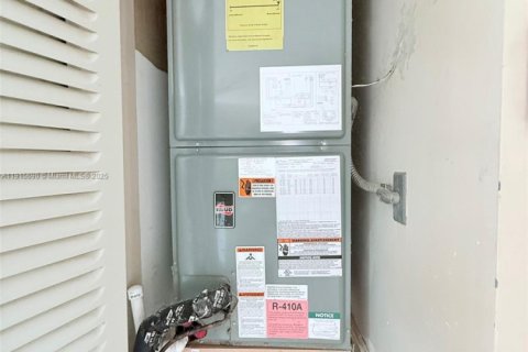 Condominio en venta en Miami, Florida, 2 dormitorios, 82.68 m2 № 1970881 - foto 11