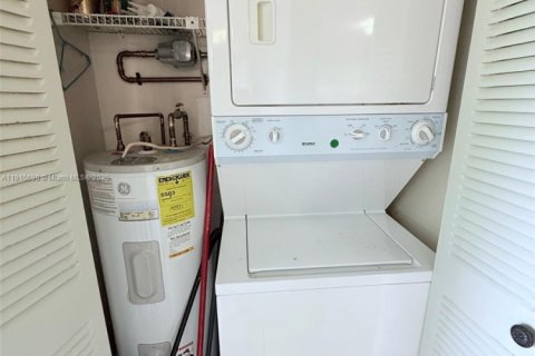 Condominio en venta en Miami, Florida, 2 dormitorios, 82.68 m2 № 1970881 - foto 10