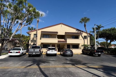 Condominio en venta en Miami, Florida, 2 dormitorios, 82.68 m2 № 1970881 - foto 1