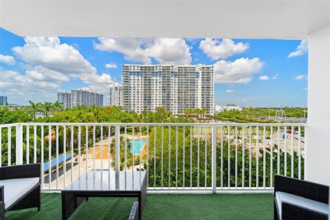Condo in Aventura, Florida, 1 bedroom  № 1768358 - photo 14