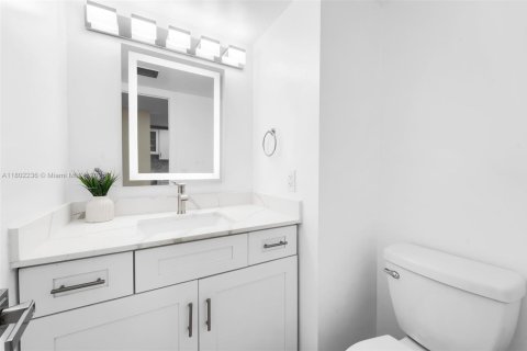 Condo in Aventura, Florida, 1 bedroom  № 1768358 - photo 2