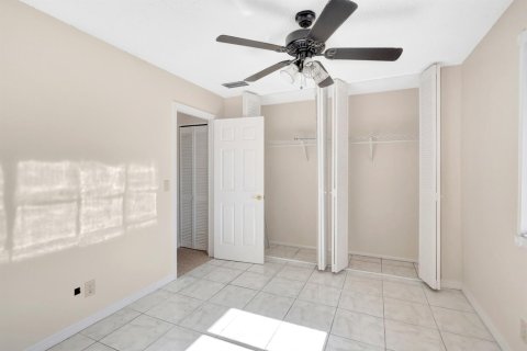 Condo in Royal Palm Beach, Florida, 3 bedrooms  № 1040673 - photo 1