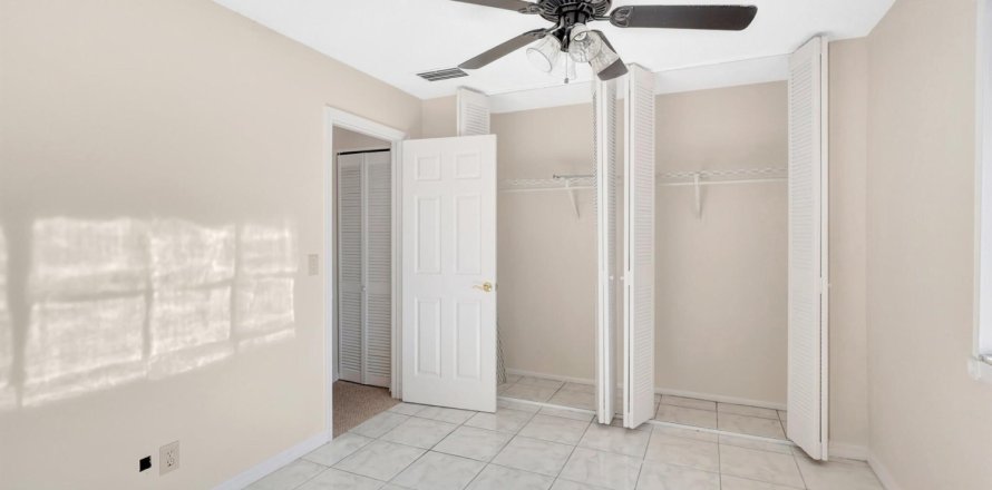 Condo in Royal Palm Beach, Florida, 3 bedrooms  № 1040673