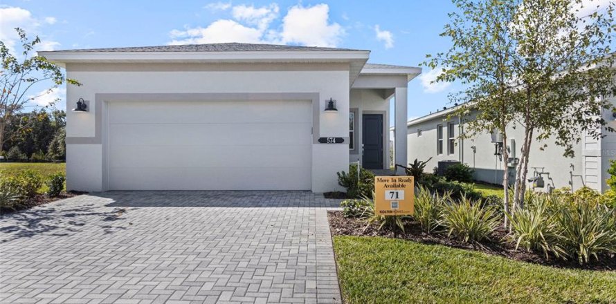Casa en Lady Lake, Florida 3 dormitorios, 160.16 m2 № 2151423