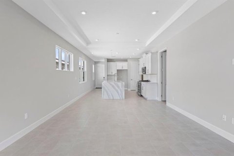 Casa en venta en Lady Lake, Florida, 3 dormitorios, 160.16 m2 № 2151423 - foto 5