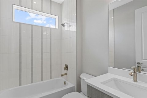 Casa en venta en Lady Lake, Florida, 3 dormitorios, 160.16 m2 № 2151423 - foto 13