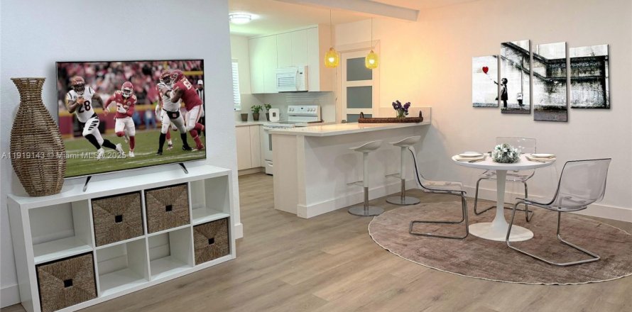 Casa en South Miami, Florida 5 dormitorios, 118.08 m2 № 1974978