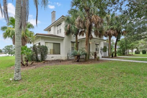 Casa en venta en Umatilla, Florida, 4 dormitorios, 246.93 m2 № 1902318 - foto 2