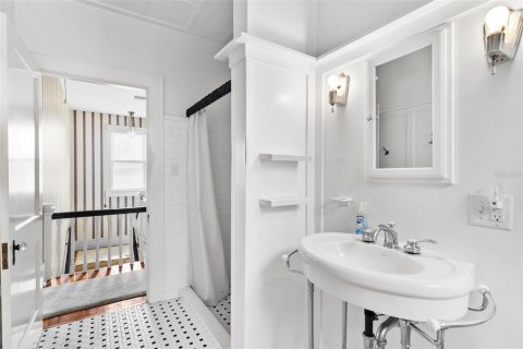 Casa en venta en Umatilla, Florida, 4 dormitorios, 246.93 m2 № 1902318 - foto 29