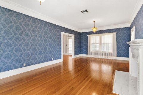 Casa en venta en Umatilla, Florida, 4 dormitorios, 246.93 m2 № 1902318 - foto 9