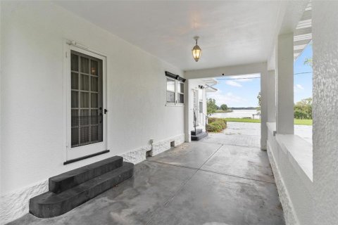 Casa en venta en Umatilla, Florida, 4 dormitorios, 246.93 m2 № 1902318 - foto 4