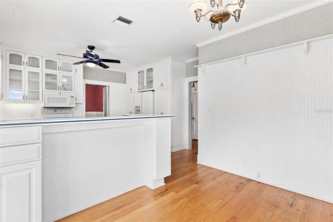 Casa en venta en Umatilla, Florida, 4 dormitorios, 246.93 m2 № 1902318 - foto 19
