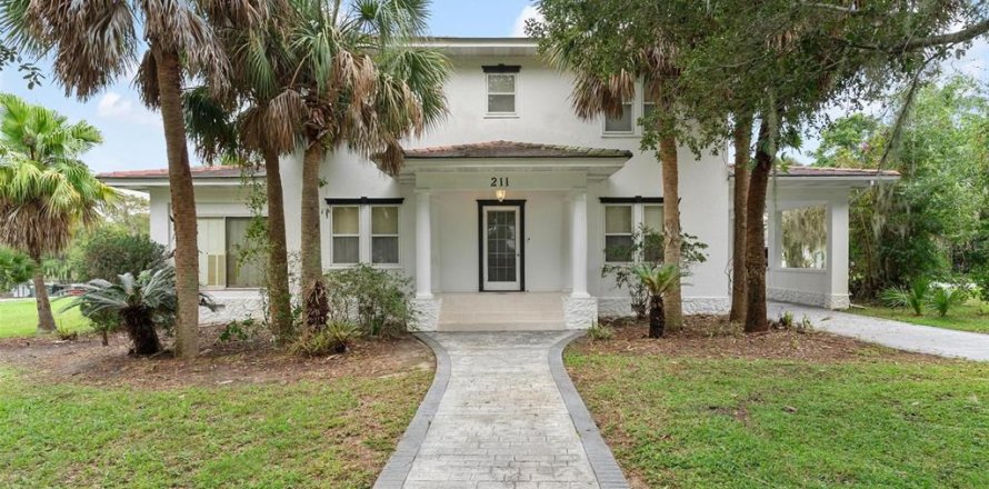 Casa en Umatilla, Florida 4 dormitorios, 246.93 m2 № 1902318