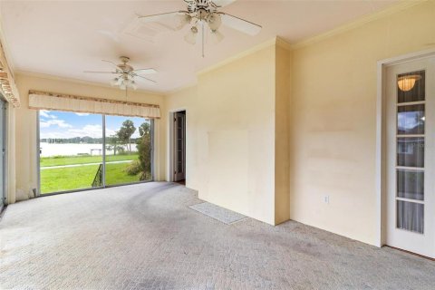 Casa en venta en Umatilla, Florida, 4 dormitorios, 246.93 m2 № 1902318 - foto 11