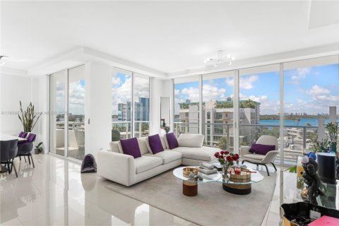 Condo in Bay Harbor Islands, Florida, 2 bedrooms  № 1960551 - photo 2