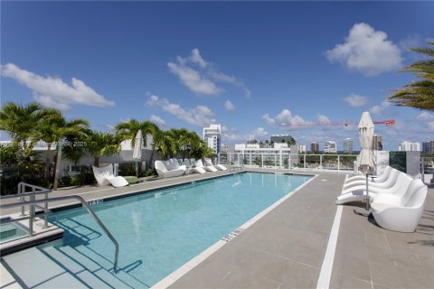 Condo in Bay Harbor Islands, Florida, 2 bedrooms  № 1960551 - photo 18