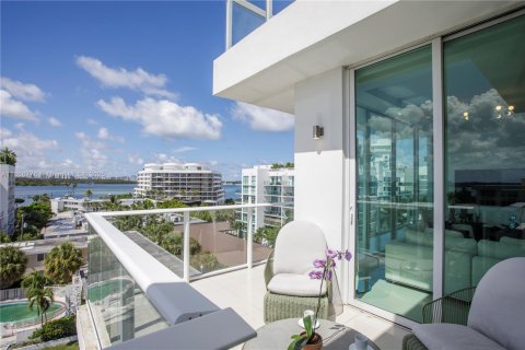 Condo in Bay Harbor Islands, Florida, 2 bedrooms  № 1960551 - photo 5