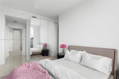 Condo in Bay Harbor Islands, Florida, 2 bedrooms  № 1960551 - photo 10