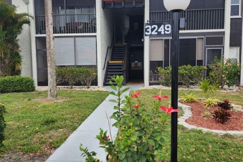 Copropriété à louer à Sarasota, Floride: 2 chambres, 81.38 m2 № 1085166 - photo 1