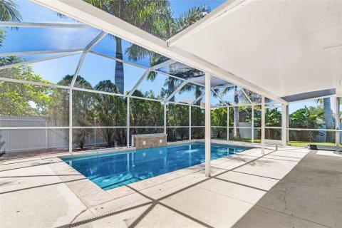 Villa ou maison à vendre à Cape Coral, Floride: 3 chambres, 237.46 m2 № 2410002 - photo 26