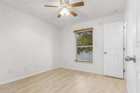 Villa ou maison à vendre à Cape Coral, Floride: 3 chambres, 237.46 m2 № 2410002 - photo 19