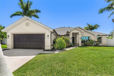 Villa ou maison à Cape Coral, Floride 3 chambres, 237.46 m2 № 2410002