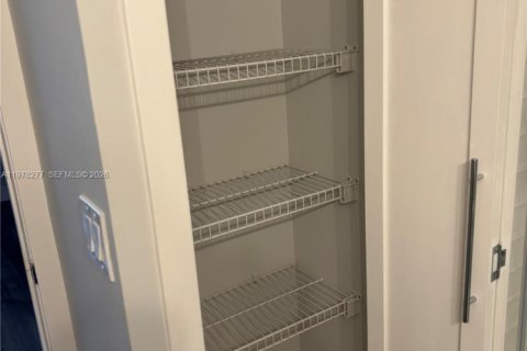 Condominio en alquiler en Doral, Florida, 2 dormitorios, 103.59 m2 № 2042605 - foto 28