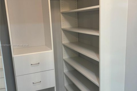 Condominio en alquiler en Doral, Florida, 2 dormitorios, 103.59 m2 № 2042605 - foto 23