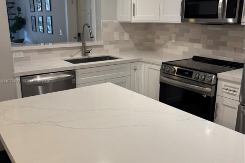 Condominio en alquiler en Doral, Florida, 2 dormitorios, 103.59 m2 № 2042605 - foto 8