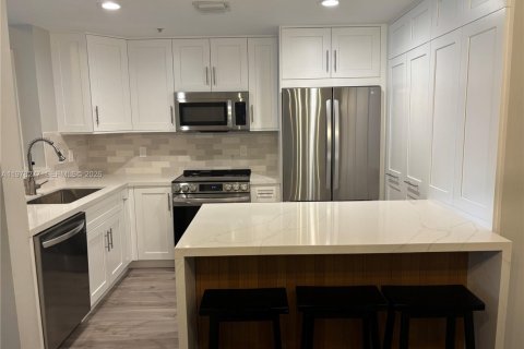 Condominio en alquiler en Doral, Florida, 2 dormitorios, 103.59 m2 № 2042605 - foto 6