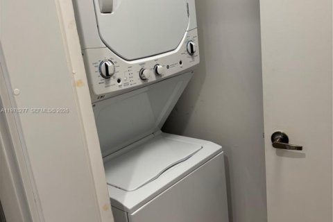 Condominio en alquiler en Doral, Florida, 2 dormitorios, 103.59 m2 № 2042605 - foto 27