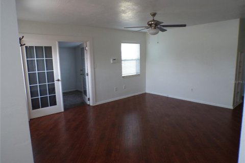 Casa en alquiler en North Port, Florida, 3 dormitorios, 101.36 m2 № 1591496 - foto 8