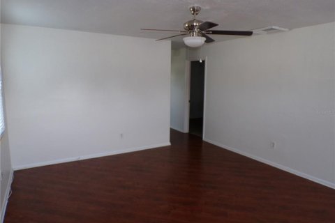 Casa en alquiler en North Port, Florida, 3 dormitorios, 101.36 m2 № 1591496 - foto 11
