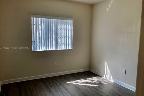 Condominio en venta en Homestead, Florida, 3 dormitorios, 113.43 m2 № 1960279 - foto 13