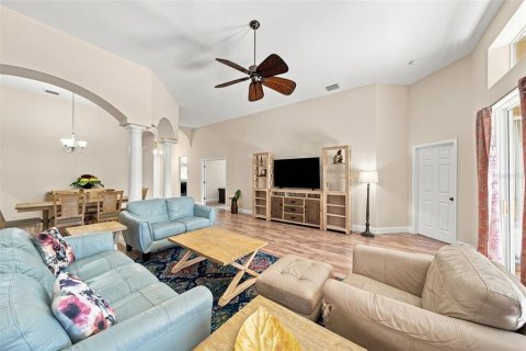 Villa ou maison à vendre à Sarasota, Floride: 3 chambres, 219.34 m2 № 2298374 - photo 14