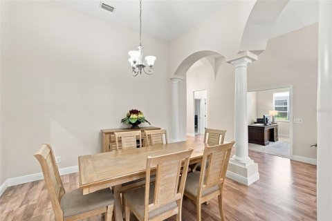 Villa ou maison à vendre à Sarasota, Floride: 3 chambres, 219.34 m2 № 2298374 - photo 11
