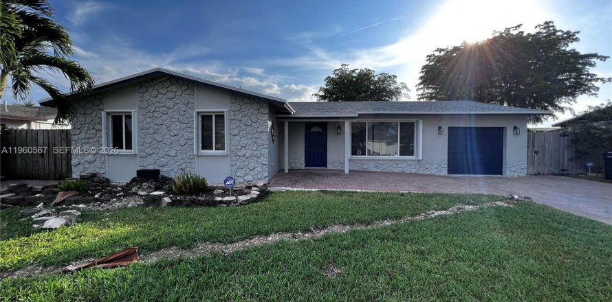 Villa ou maison à Miami, Floride 3 chambres, 177.72 m2 № 2024387