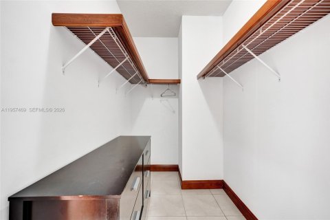 Villa ou maison à vendre à Miami, Floride: 4 chambres, 237.64 m2 № 2011455 - photo 26