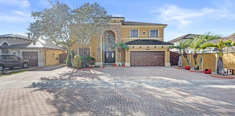 Villa ou maison à Miami, Floride 4 chambres, 237.64 m2 № 2011455