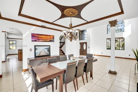 Villa ou maison à vendre à Miami, Floride: 4 chambres, 237.64 m2 № 2011455 - photo 9
