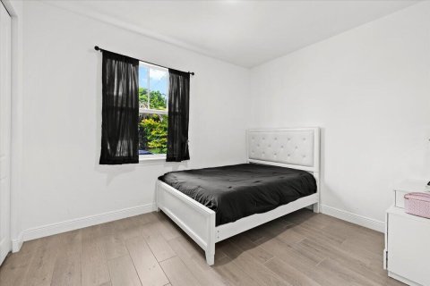 House in West Palm Beach, Florida 3 bedrooms, 142.7 sq.m. № 2288605 - photo 22